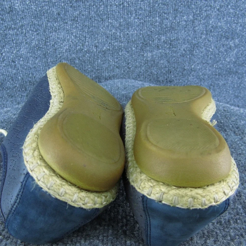 Clarks Artisan Women Sneaker Shoes‎ Blue Leather Lace Up Size 9.5 Medium